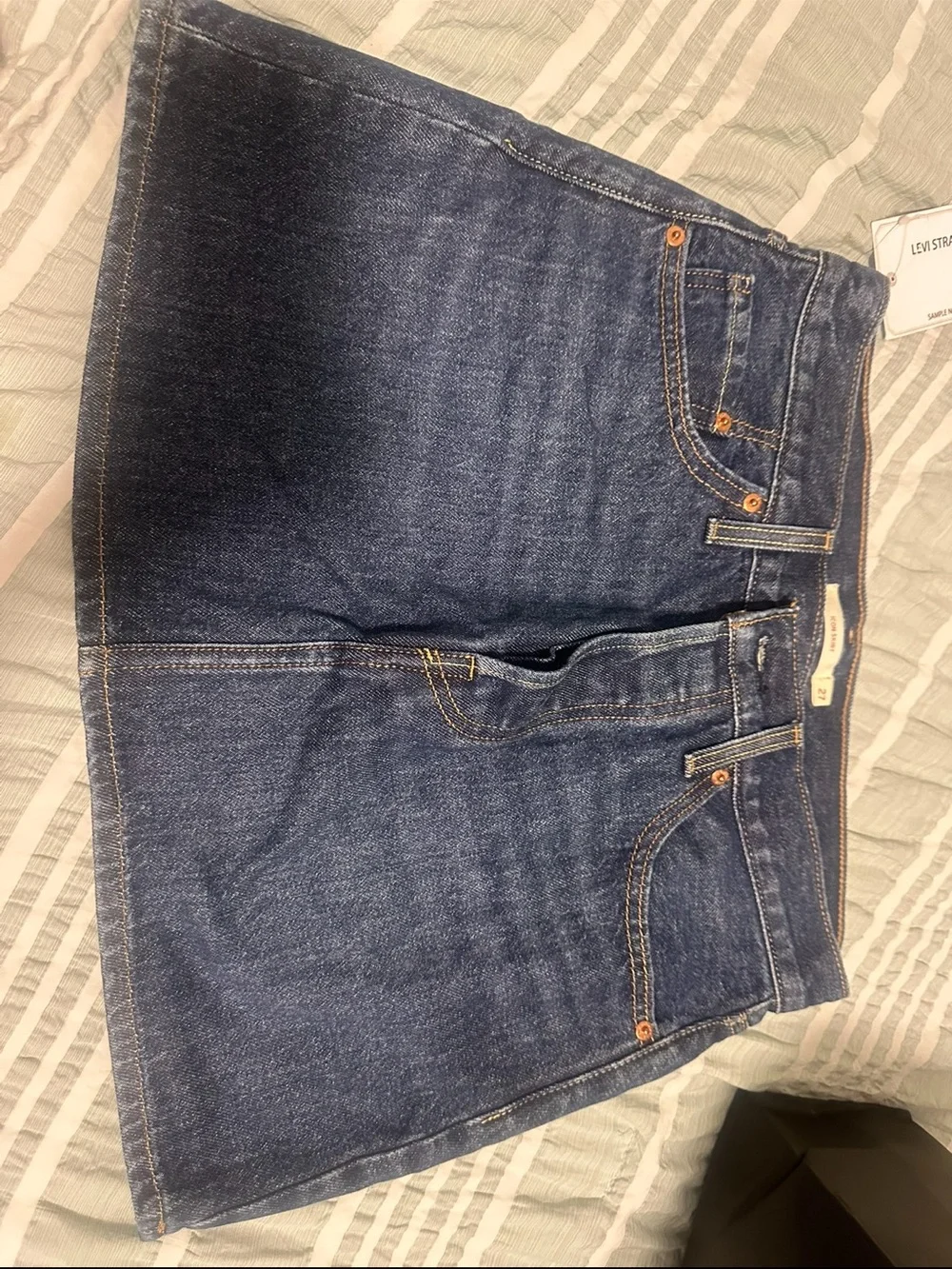 NWT Levi’s Icon Denim Skirt Dark Wash High Rise Mini Skirt